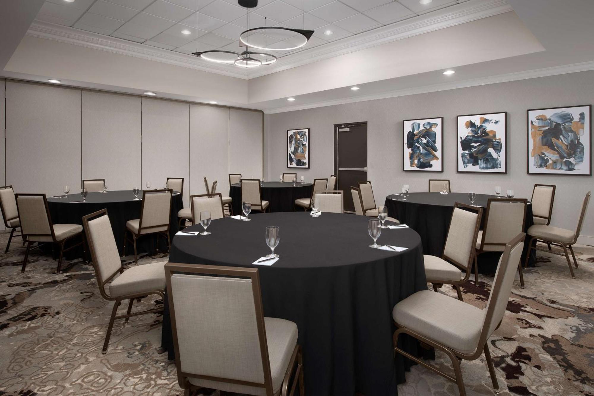 Hilton Phoenix Чандлер Экстерьер фото