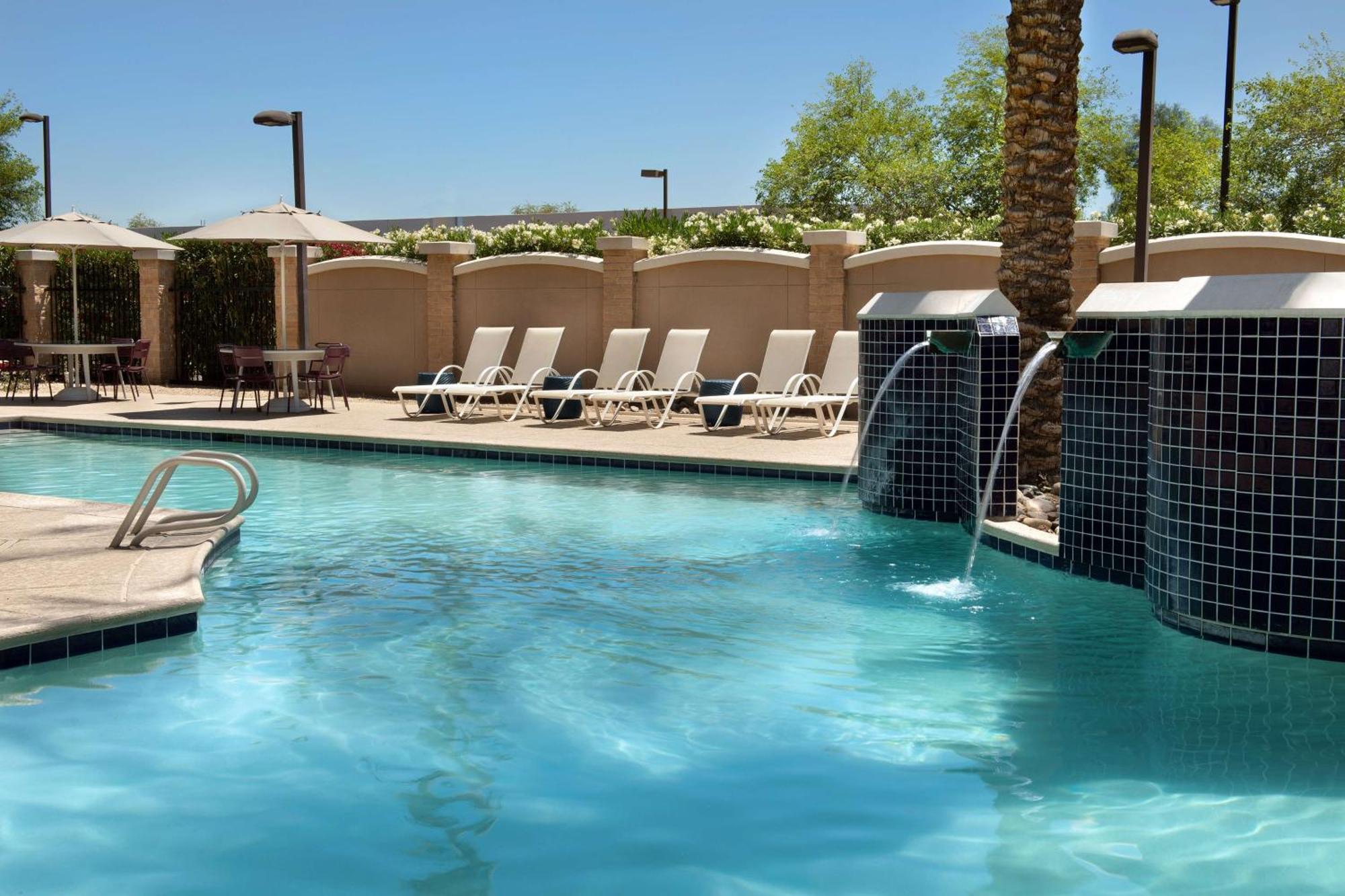 Hilton Phoenix Чандлер Экстерьер фото